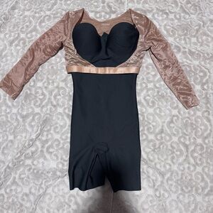 NWT M SKIMS Body Core Sculpt Strapless Underwire Mid Thigh Bodysuit Bonus Arm sh